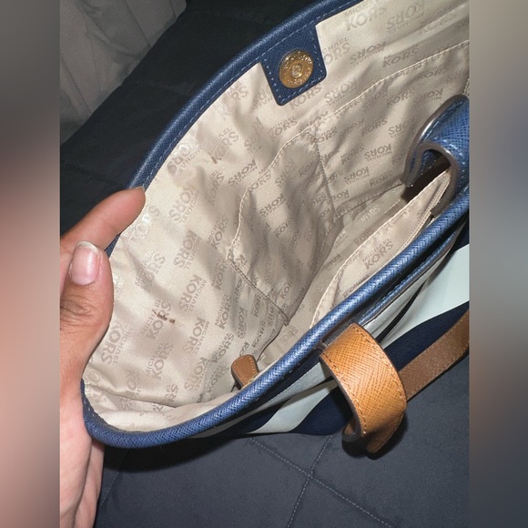 FLASH SALE!! MK Striped Tote - Picture 4 of 7